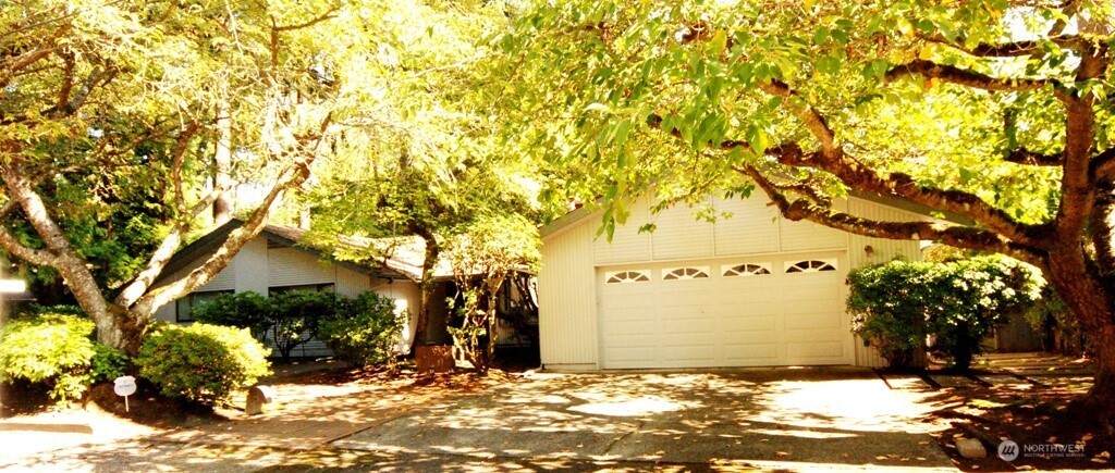 930 130th Avenue NE Bellevue WA 98005