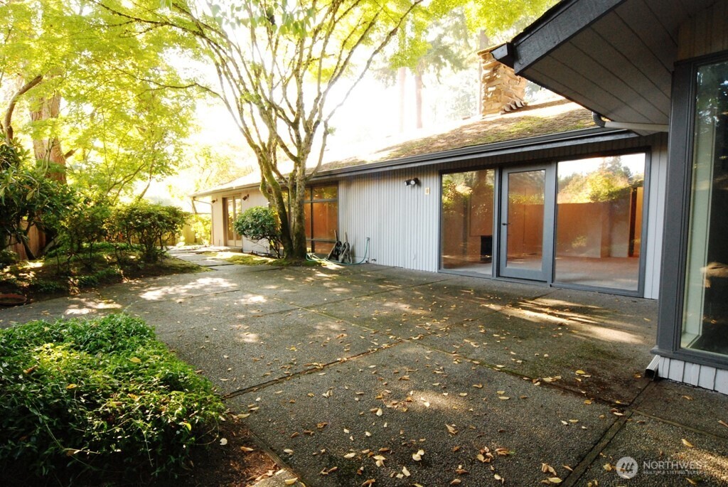 930 130th Avenue NE Bellevue WA 98005