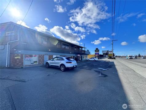 7820 River Road E Puyallup WA 98371