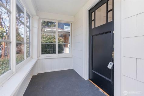 4814 36th Avenue NE Seattle WA 98105