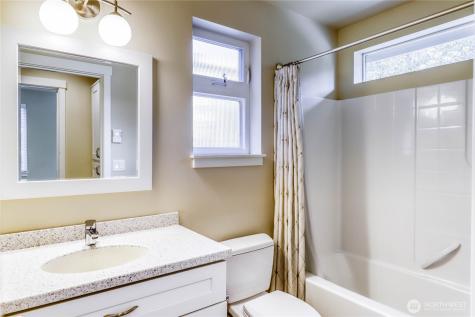 690 Wintersweet Road NE Bainbridge Island WA 98110