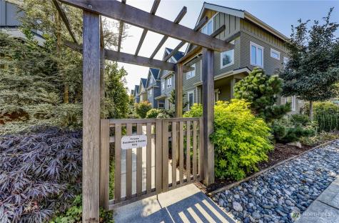 690 Wintersweet Road NE Bainbridge Island WA 98110