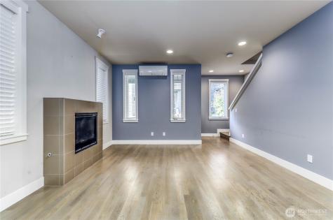 690 Wintersweet Road NE Bainbridge Island WA 98110