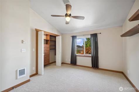 9228 15th Avenue SW Seattle WA 98106