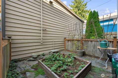 9228 15th Avenue SW Seattle WA 98106