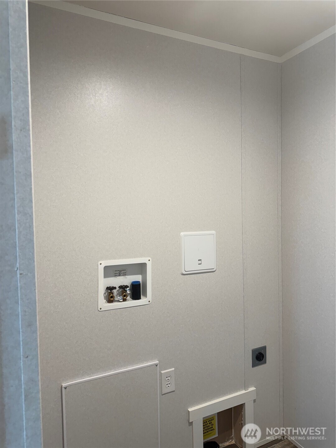 200 W Hawthorne Street Connell WA 99326