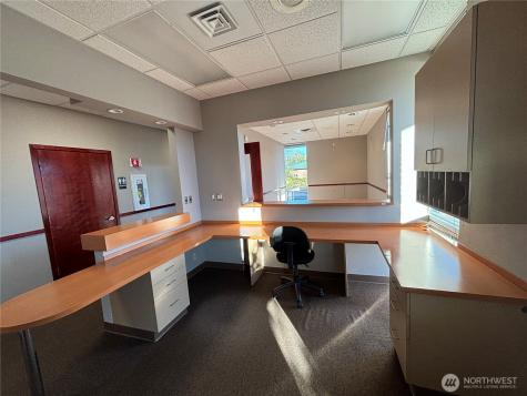 1725 Continental Place Mount Vernon WA 98273