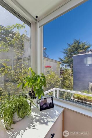 732 Belmont Place E Seattle WA 98102