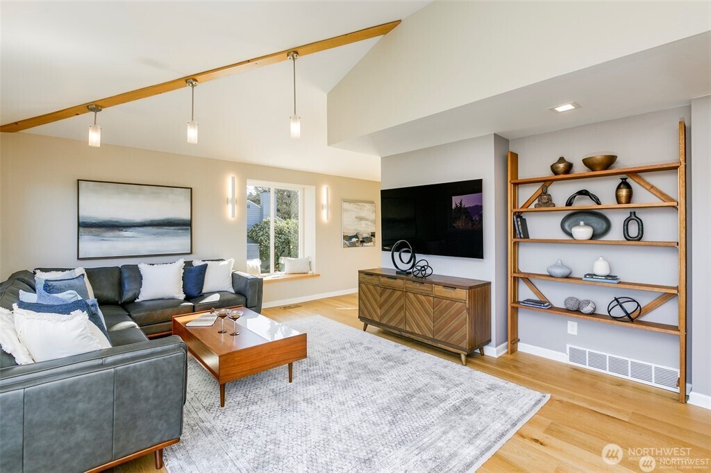 6001 60th Avenue NE Seattle WA 98115