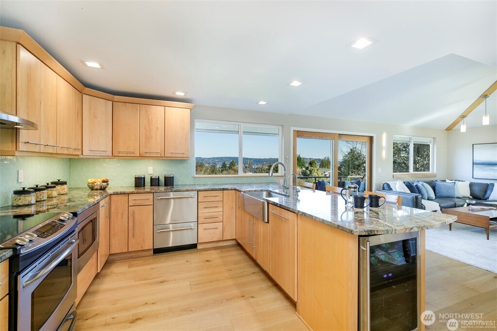 6001 60th Avenue NE Seattle WA 98115