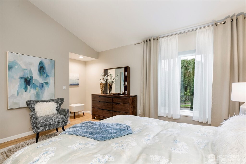 6001 60th Avenue NE Seattle WA 98115