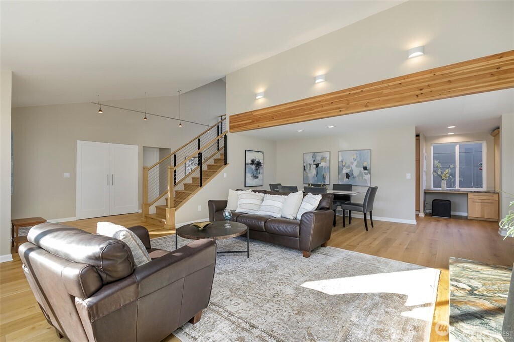 6001 60th Avenue NE Seattle WA 98115