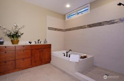600 Bellevue Way SE Bellevue WA 98004