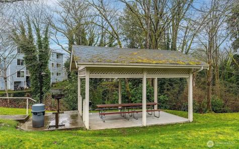 975 Aberdeen Avenue NE Renton WA 98056