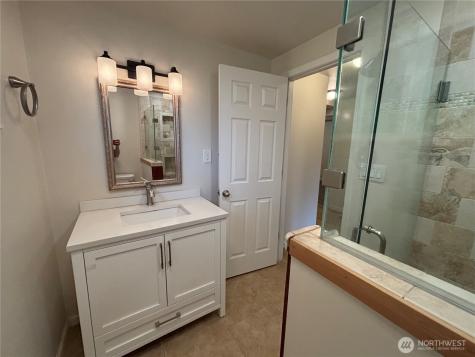 4502 E Bay Drive NW Gig Harbor WA 98335