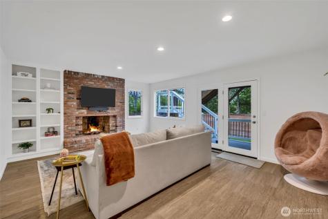 8402 SE 53rd Place Mercer Island WA 98040