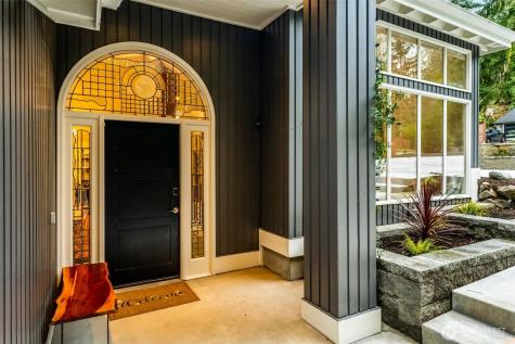 8402 SE 53rd Place Mercer Island WA 98040