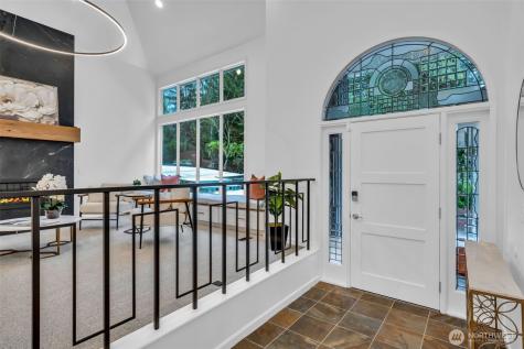 8402 SE 53rd Place Mercer Island WA 98040