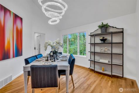 8402 SE 53rd Place Mercer Island WA 98040
