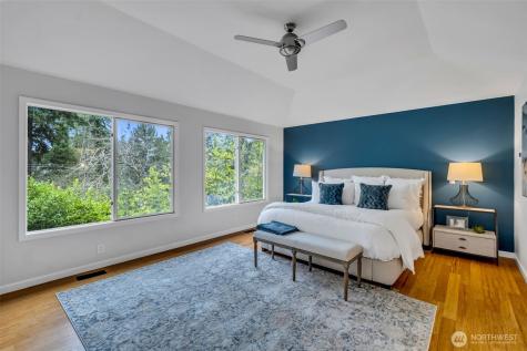 8402 SE 53rd Place Mercer Island WA 98040