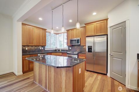 597 Alpine Ridge Place NW Issaquah WA 98027