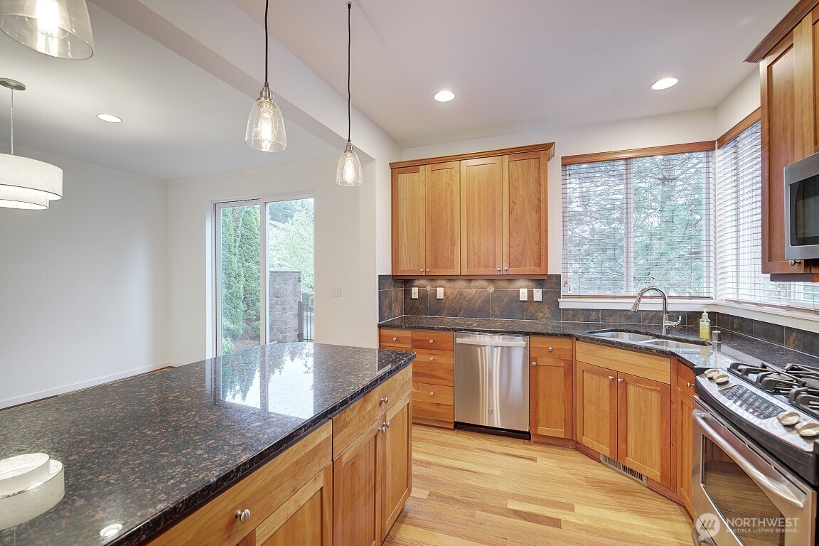 597 Alpine Ridge Place NW Issaquah WA 98027