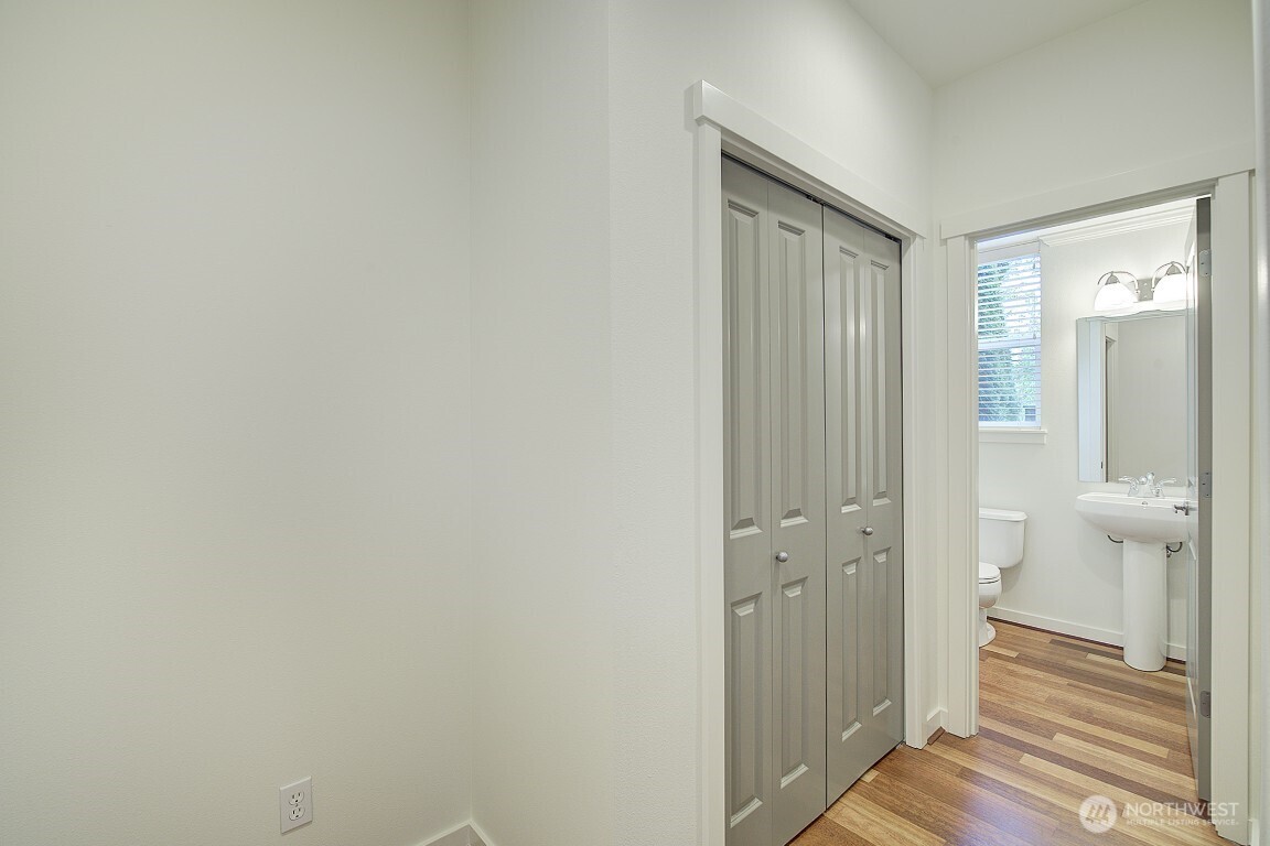 597 Alpine Ridge Place NW Issaquah WA 98027