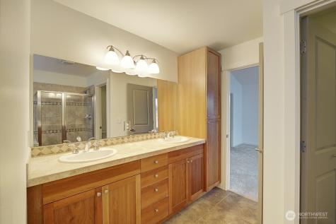 597 Alpine Ridge Place NW Issaquah WA 98027