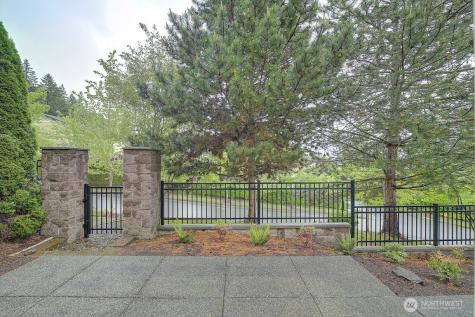 597 Alpine Ridge Place NW Issaquah WA 98027