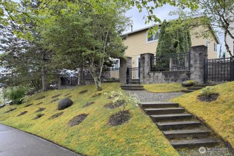 597 Alpine Ridge Issaquah WA 98027