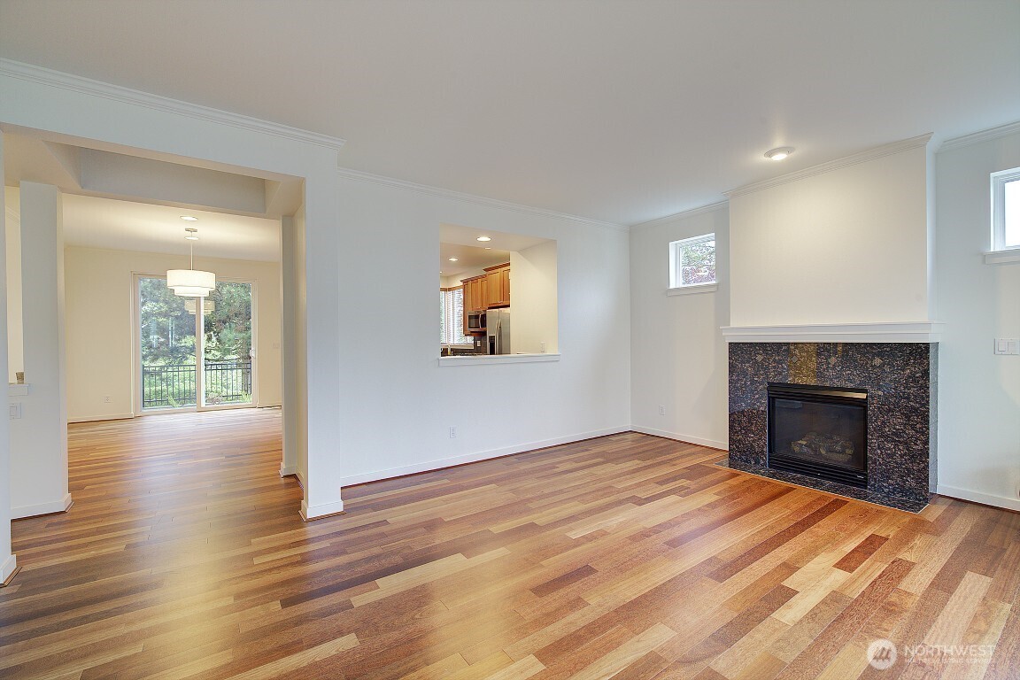 597 Alpine Ridge Place NW Issaquah WA 98027