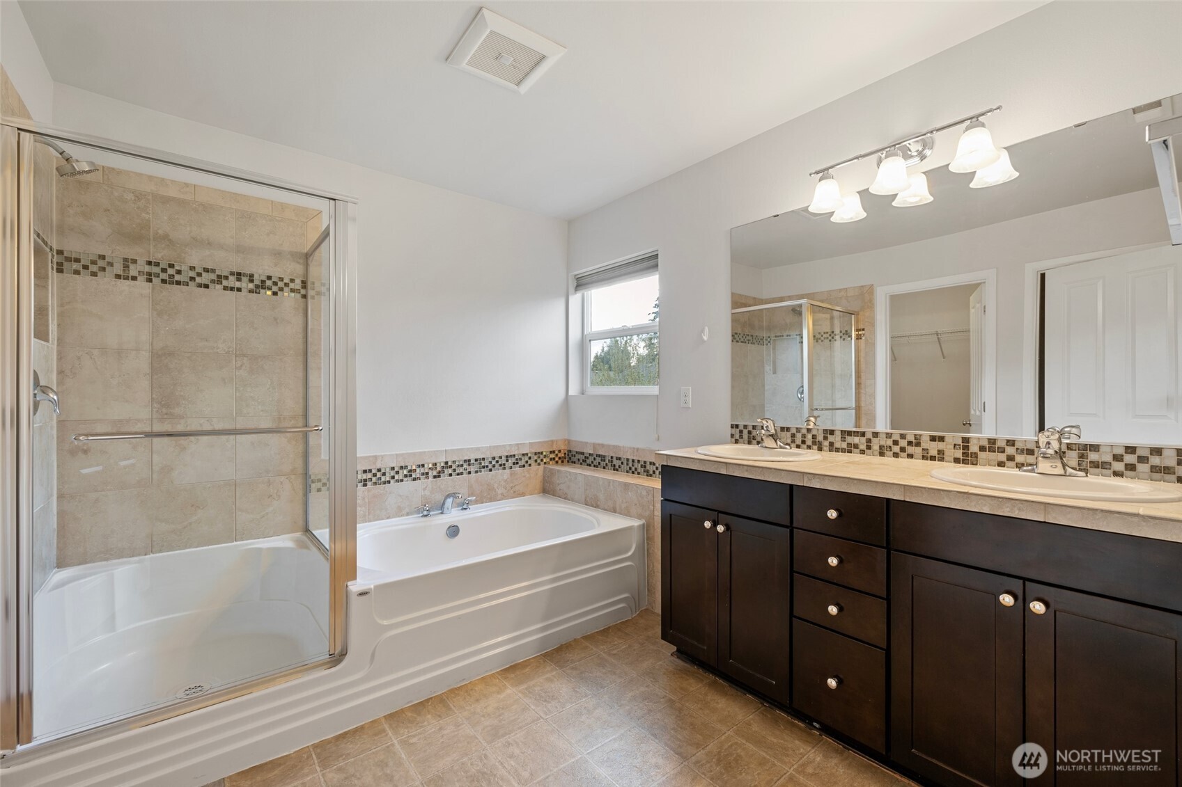 419 200th Street SW Lynnwood WA 98036