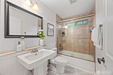 17829 149th Avenue NE Woodinville WA 98072