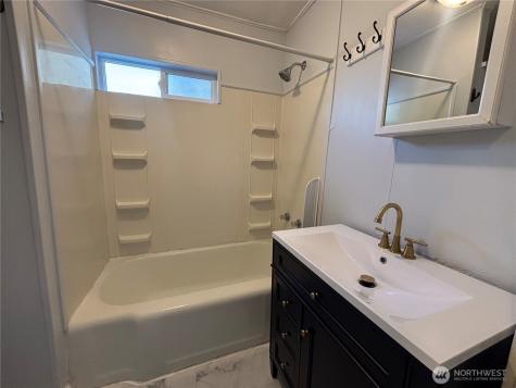 3405 Northlake Way NW Bremerton WA 98312