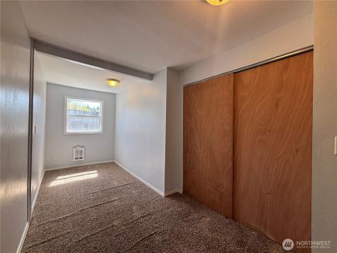 3405 Northlake Way NW Bremerton WA 98312