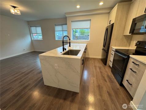 919 N 103rd Street Seattle WA 98133