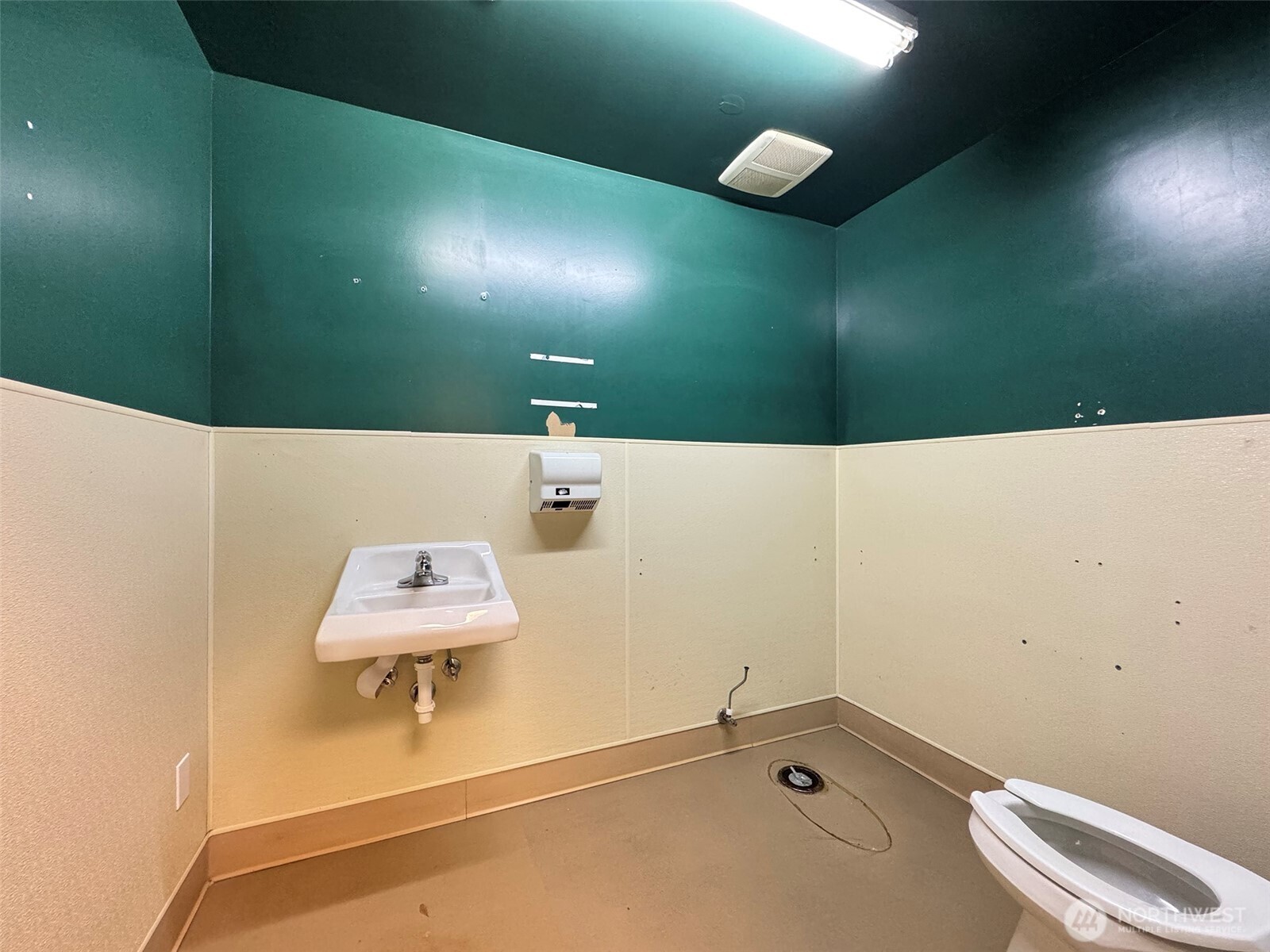1400 W Washington Street Sequim WA 98382