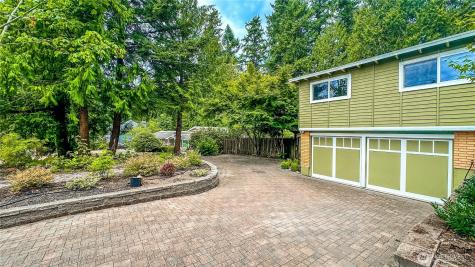 2830 216th Avenue SE Sammamish WA 98075