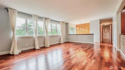 2830 216th Avenue SE Sammamish WA 98075