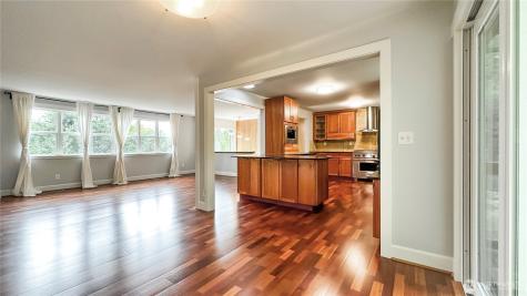 2830 216th Avenue SE Sammamish WA 98075