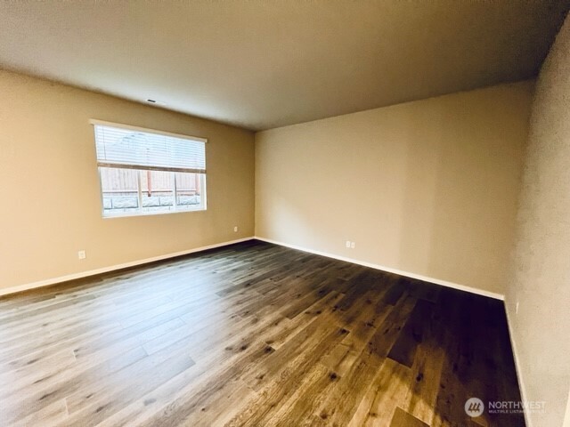 18702 108th Avenue E Puyallup WA 98374