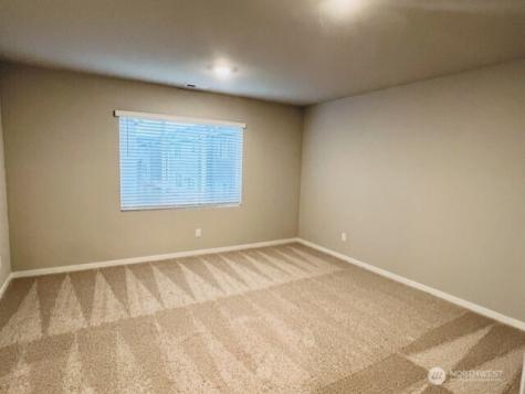 18702 108th Avenue E Puyallup WA 98374