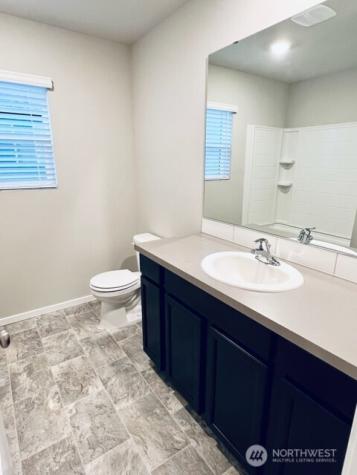 18702 108th Avenue E Puyallup WA 98374