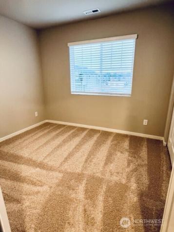 18702 108th Avenue E Puyallup WA 98374