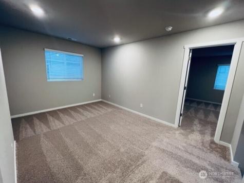 18702 108th Avenue E Puyallup WA 98374