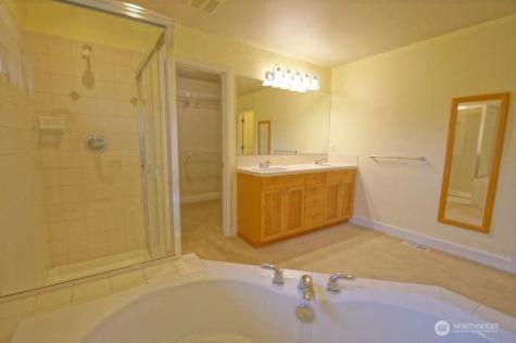 308 239th Way SE Sammamish WA 98074