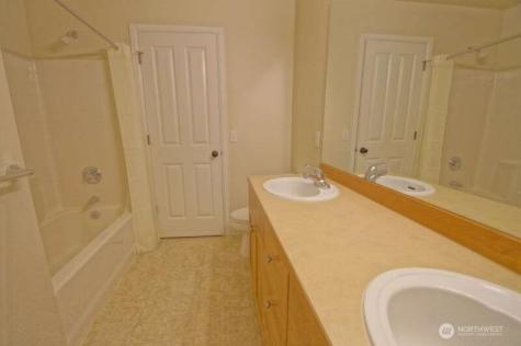 308 239th Way SE Sammamish WA 98074