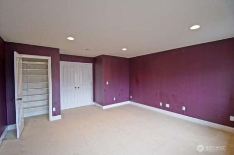 308 239th Way SE Sammamish WA 98074