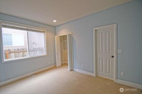 308 239th Way SE Sammamish WA 98074