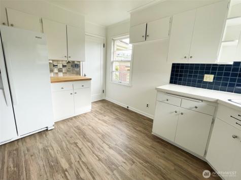 5025 47th Avenue NE Seattle WA 98105